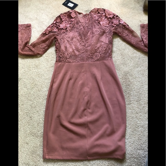 Dress - Picture 6 of 8